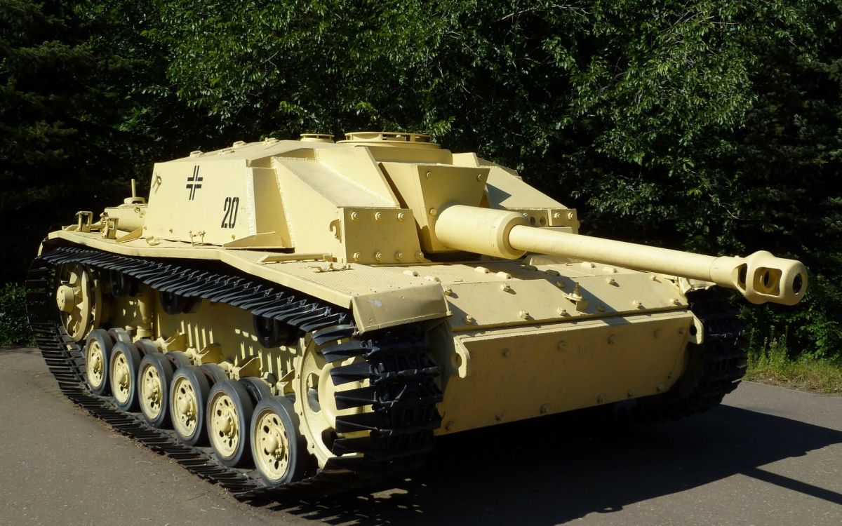 tank, gun turret, armored car, self propelled artillery, motor vehicle