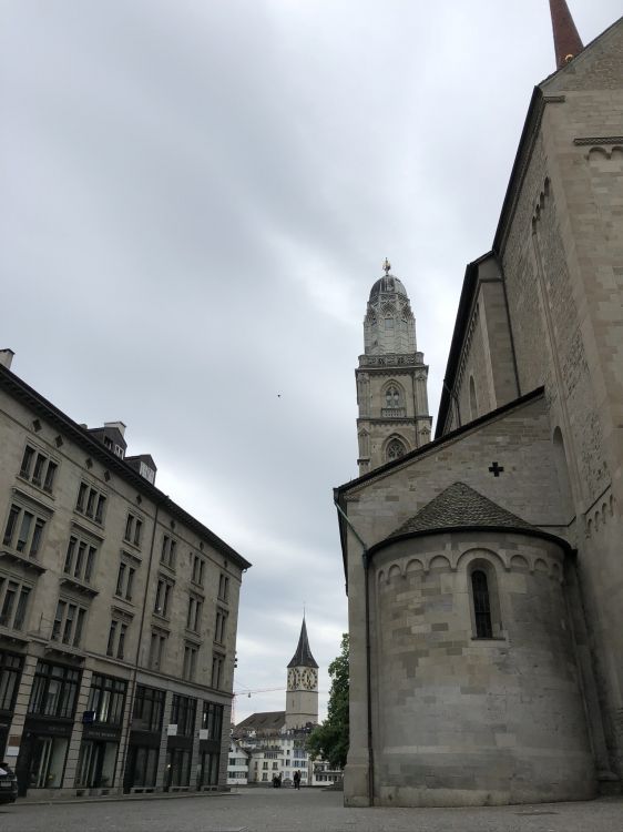 Grossmnster, Fenêtre, Architecture, Infrastructure, Route. Wallpaper in 1536x2048 Resolution