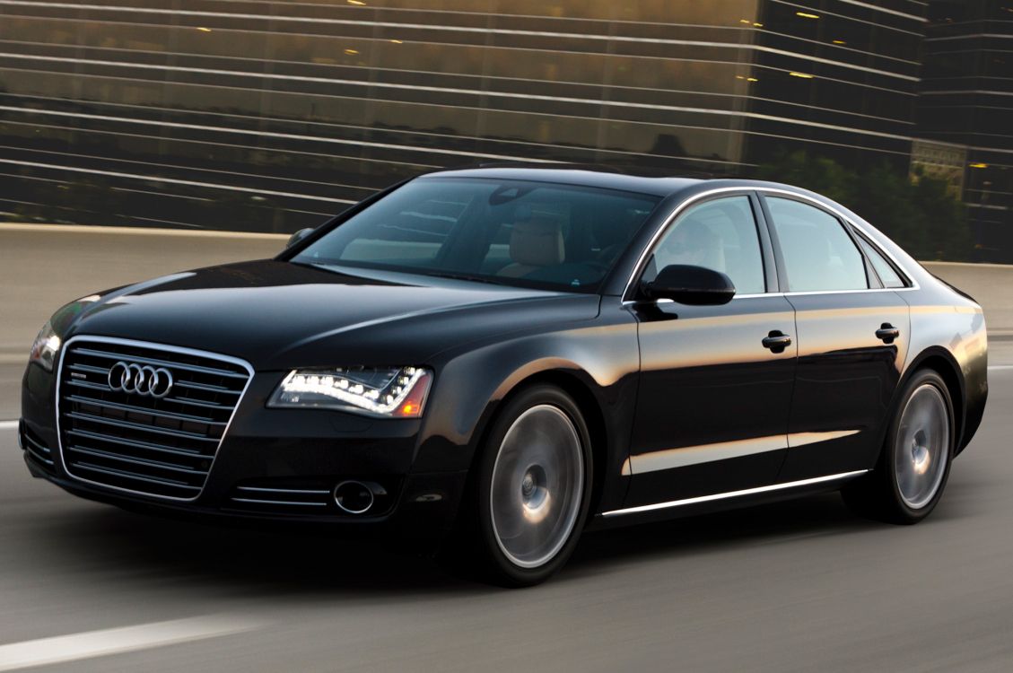 Audi a 4 Sedan Negro. Wallpaper in 2048x1360 Resolution