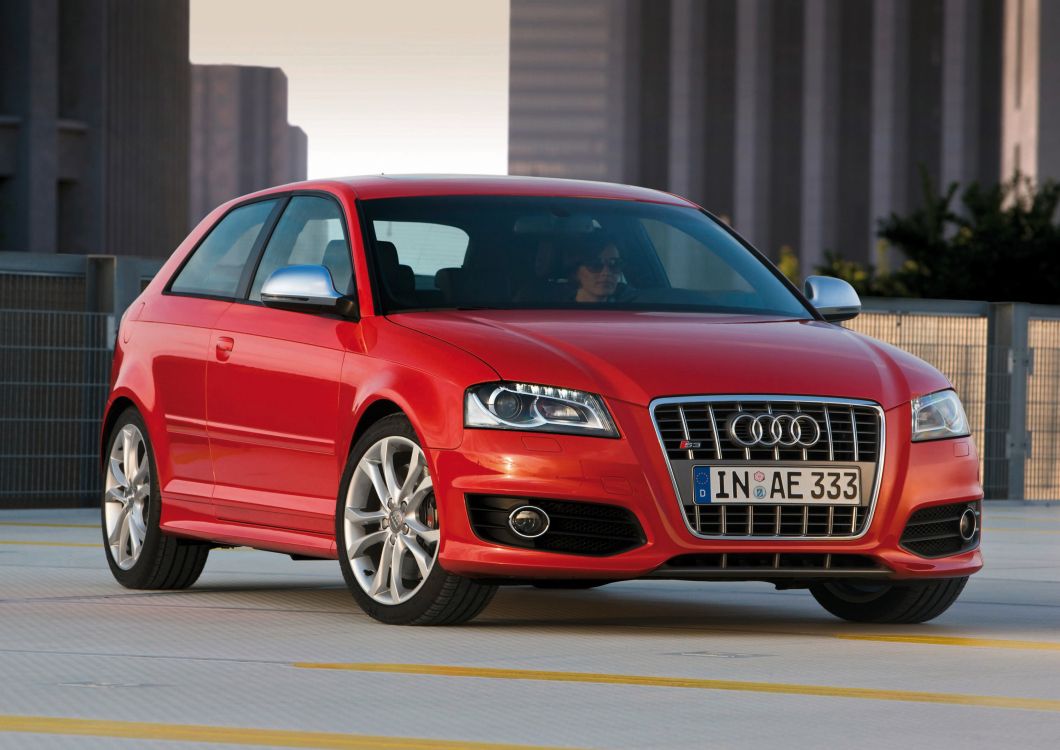 Rot Audi a 4 Limousine. Wallpaper in 3000x2121 Resolution