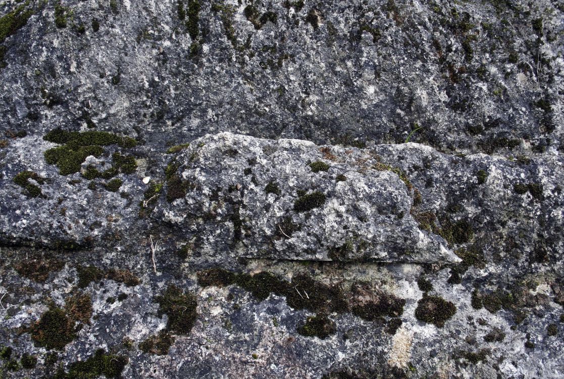 gray and black rock formation