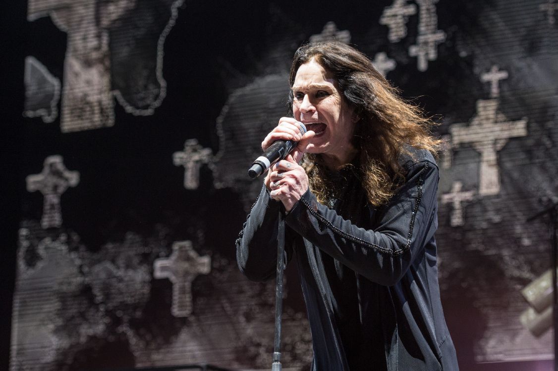 Ozzy Osbourne, Black Sabbath, heavy metal, performance, music artist