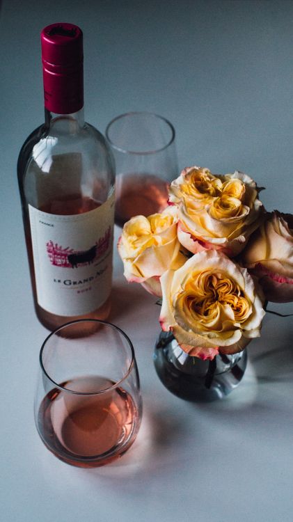 甜酒, 葡萄酒, 葡萄酒杯, 玻璃瓶, 瓶 壁纸 1080x1920 允许