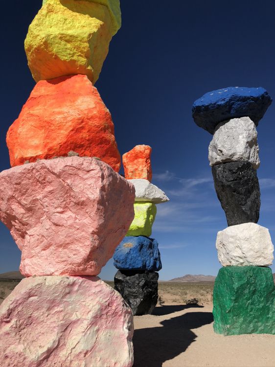 Vegas, Artefacto, Material Natural, Megalito, Escultura. Wallpaper in 1536x2048 Resolution