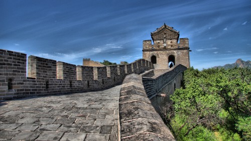 Image brown brick castle under blue sky