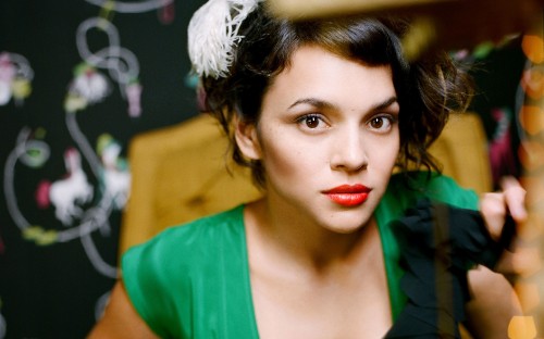 Image norah jones, green, beauty, brown hair, black hair