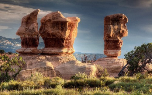 Image brown rock formation under blue sky during daytime