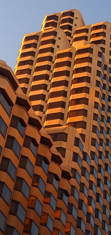 Gratte-ciel, Architecture, Angle, Bâtiment, Orange. Wallpaper in 1516x3200 Resolution