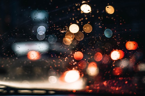 Image bokeh, water, red, light, rain