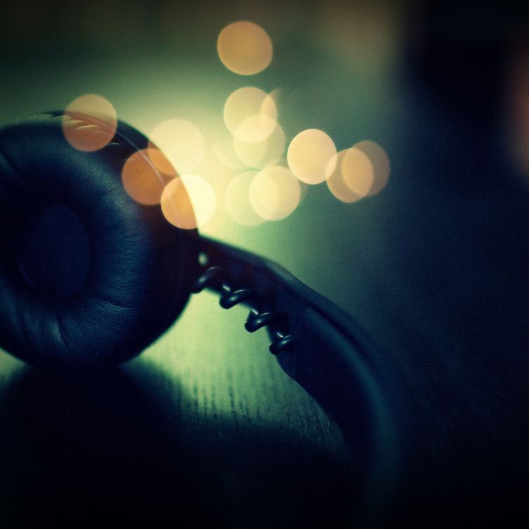 Light, Darkness, Audio Equipment, Close Up, Sunlight. Wallpaper in 2048x2048 Resolution