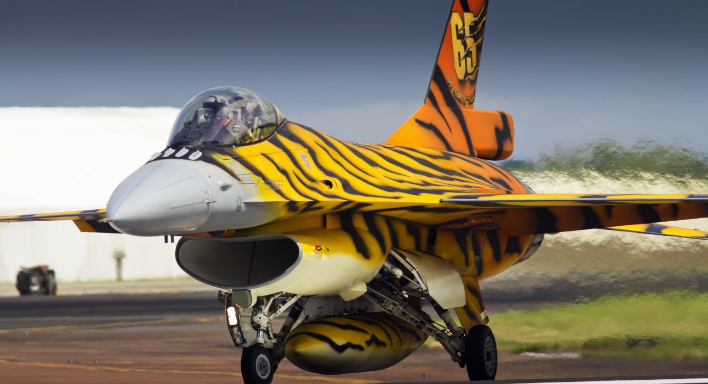 Yellow and Black Fighter Jet. Wallpaper in 5839x3168 Resolution