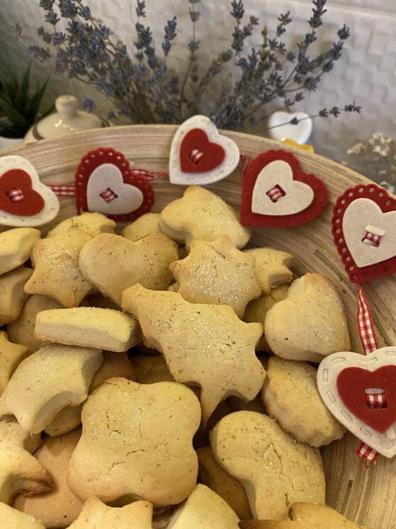 Bredele, Lebkuchen, Cracker, Back, Fingerfood. Wallpaper in 1536x2048 Resolution