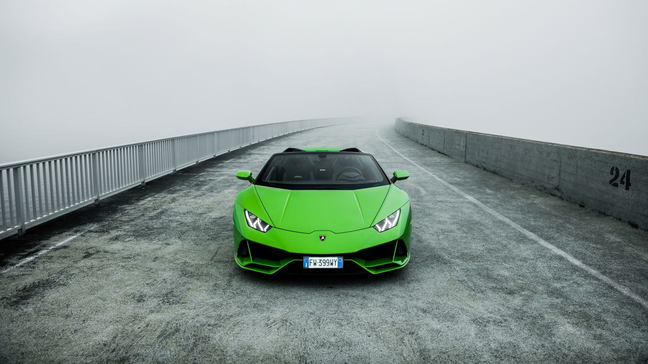 Mọi người ai cũng thích đổi mới cả về hình dáng và động cơ cho chiếc xe của mình. Đó cũng chính là lý do tại sao hình nền Lamborghini xanh lại nhận được sự yêu thích đặc biệt! Không chỉ là một tác phẩm nghệ thuật, nó còn phản ánh tinh thần cách mạng của siêu xe, vươn lên đẳng cấp mới.