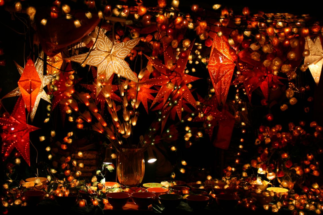 Le Jour De Noël, Marché de Noël, Feuille, Éclairage, Les Lumières de Noël. Wallpaper in 3888x2592 Resolution