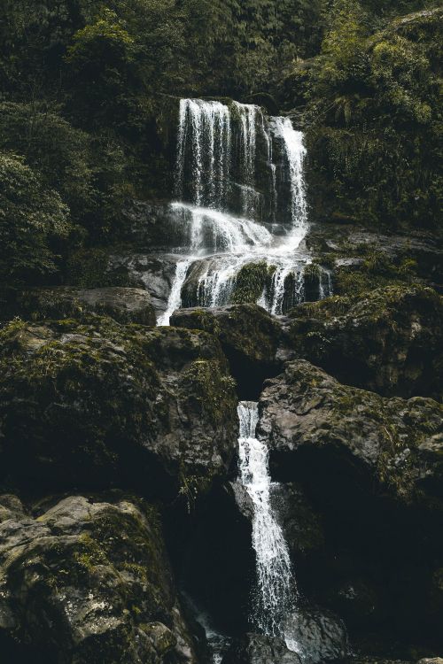Apple, Wasserfall, Wasserressourcen, Gewässer, Naturlandschaft. Wallpaper in 4000x6000 Resolution