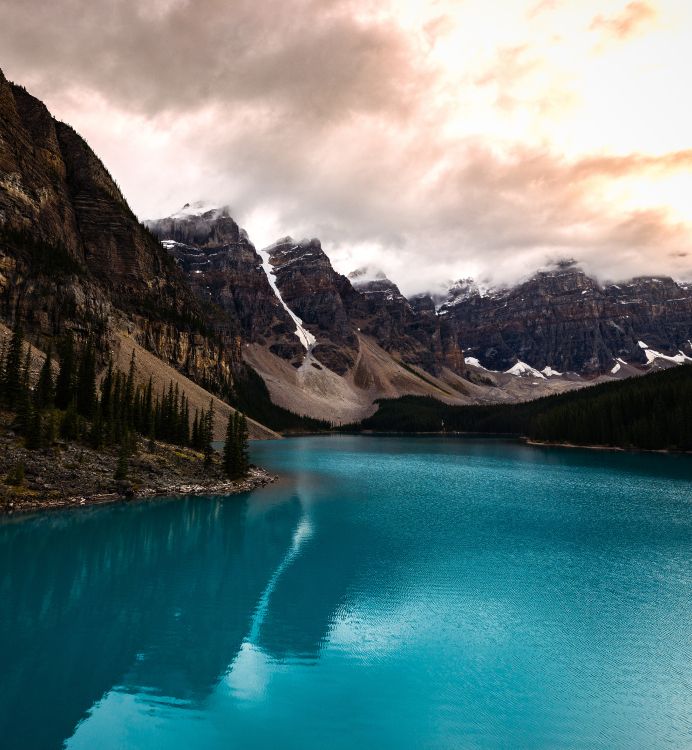 Moraine Lake, Montaña, Lago, Cuerpo de Agua, Paisaje Natural. Wallpaper in 7033x7614 Resolution