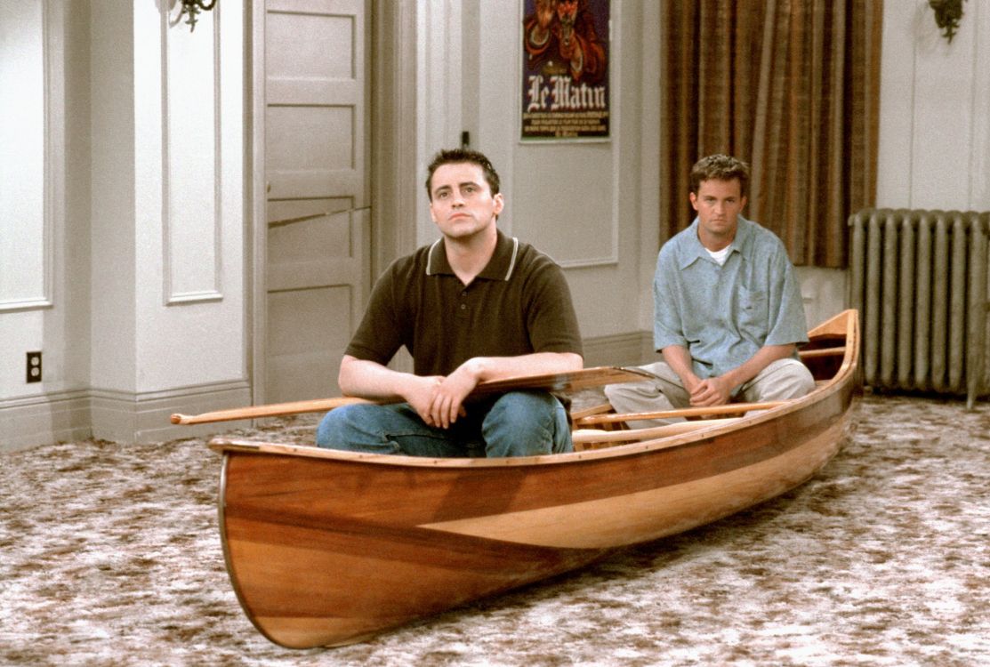 Matthew Perry, Joey Tribbiani, Amigo, Chandler Bing, Ross Geller. Wallpaper in 2048x1379 Resolution