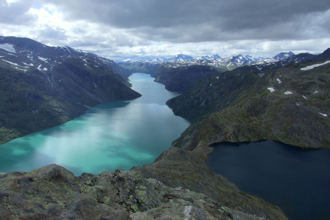Lac au Milieu Des Montagnes. Wallpaper in 3488x2326 Resolution