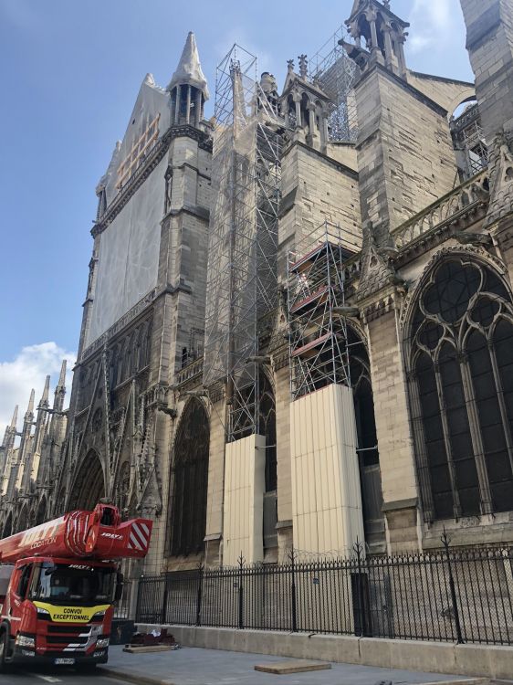 巴黎圣母院, 中世纪建筑风格, 建筑, 双层巴士, 巴士 壁纸 1536x2048 允许
