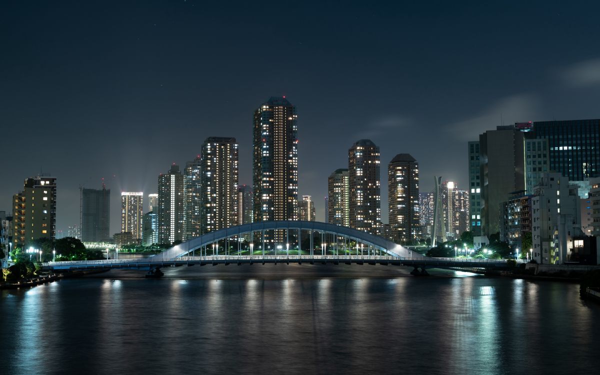 Horizonte de la Ciudad Durante la Noche. Wallpaper in 3840x2400 Resolution