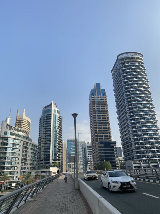 Dubai, Torre de Bloques, Carretera, Área Urbana, Arquitectura. Wallpaper in 1536x2048 Resolution