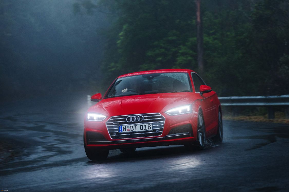Audi Rouge a 4 Sur Route. Wallpaper in 4096x2730 Resolution