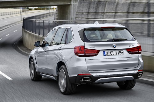 Image silver bmw x 6 on road during daytime