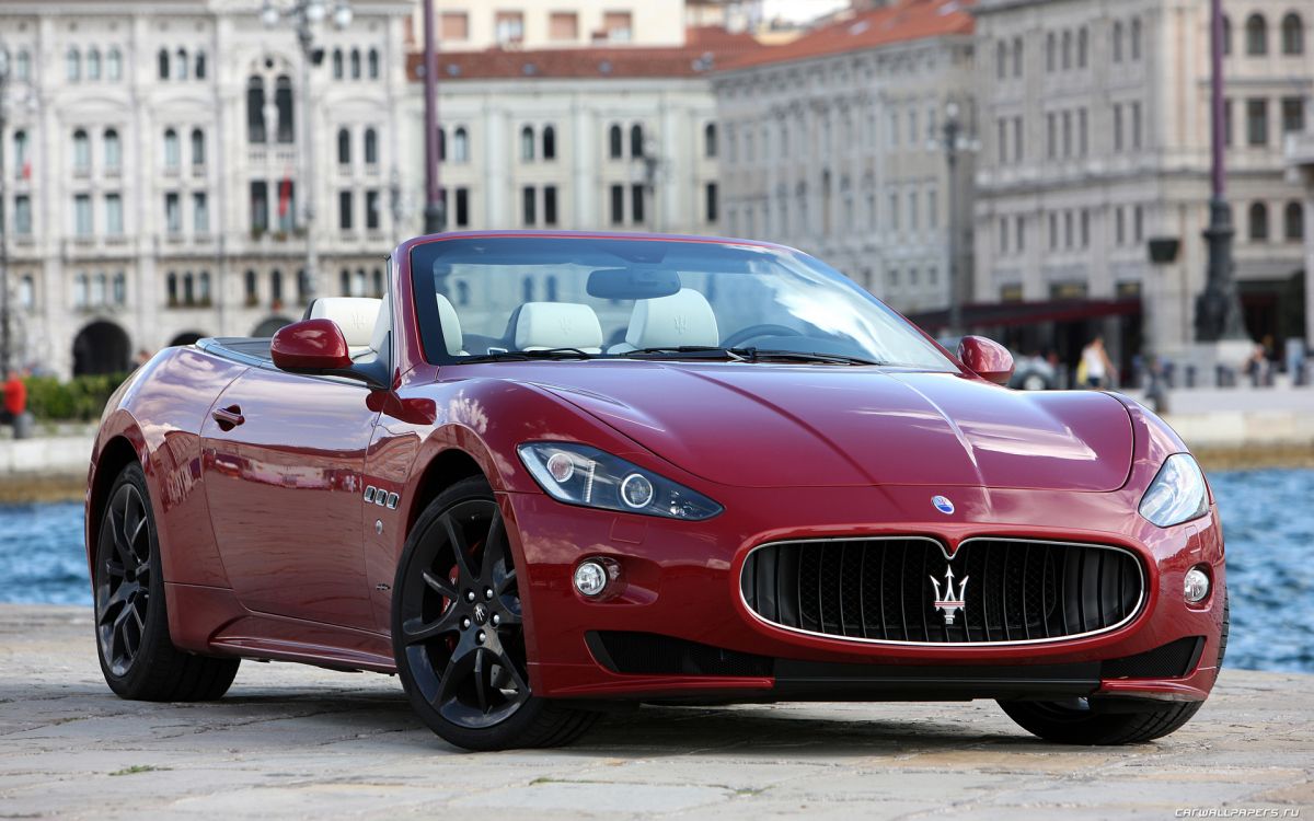 Roter Ferrari 458 Italia Tagsüber Auf Der Straße Geparkt. Wallpaper in 1920x1200 Resolution