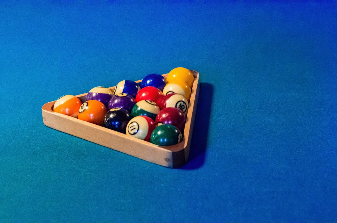 Boules de Billard Sur Table Bleue. Wallpaper in 4928x3264 Resolution