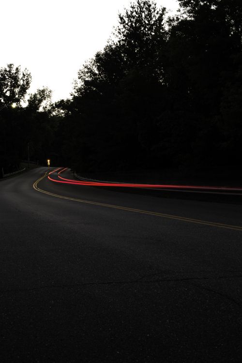 Fotografía de Lapso de Tiempo de la Carretera Durante la Noche.. Wallpaper in 3648x5472 Resolution