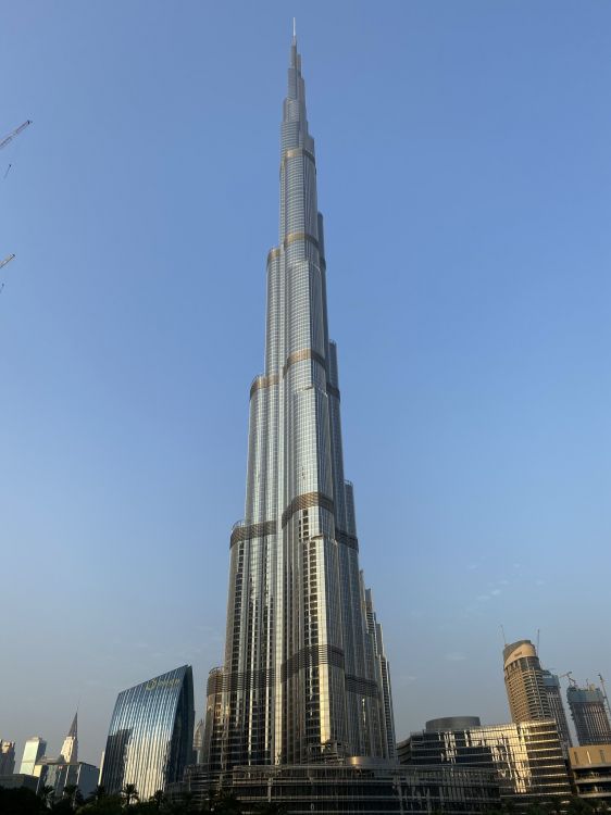 dubai, burj khalifa, skyscraper, shangri-la hotel, daytime