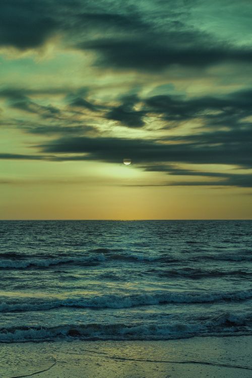 Meer, Horizont, Gewässer, Ozean, Welle. Wallpaper in 3456x5184 Resolution