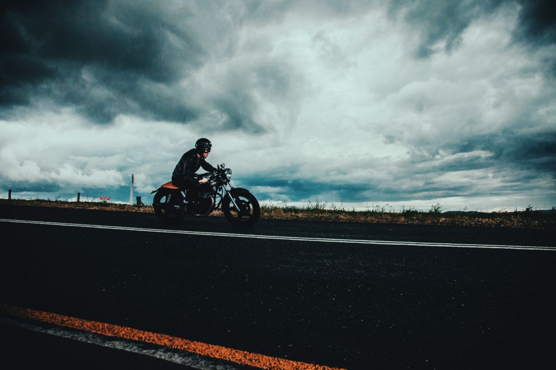 Motorradhelm, Motorrad, Cloud, Motorradfahren, Road. Wallpaper in 5616x3744 Resolution