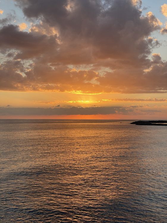 Horizon, Eau, Les Ressources en Eau, Atmosphère, Nature. Wallpaper in 1536x2048 Resolution