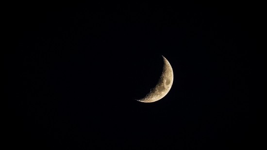 Image black and white crescent moon