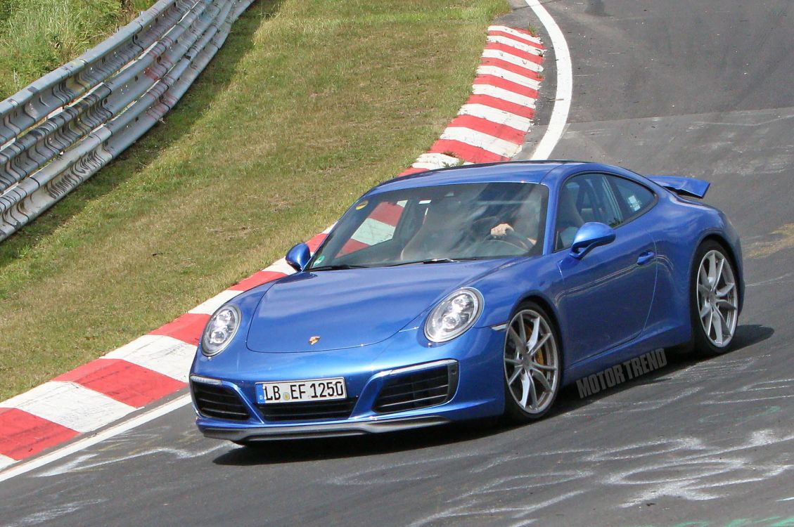 Blaues Bmw m 3 Coupe Geparkt Auf Grüner Wiese Tagsüber. Wallpaper in 2048x1360 Resolution