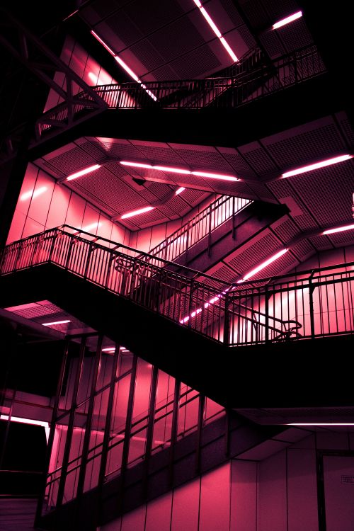 Schwarz-weiße Wendeltreppe. Wallpaper in 4000x6000 Resolution