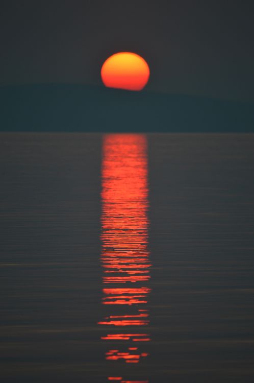 Body of Water During Sunset. Wallpaper in 4000x6016 Resolution