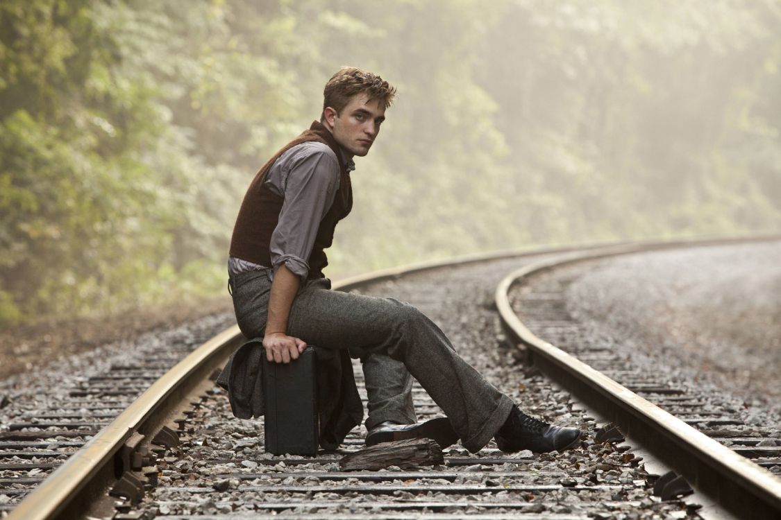 罗伯特*帕丁森, 跟踪, 人们在自然界, 运输, 牛仔裤 壁纸 3999x2666 允许