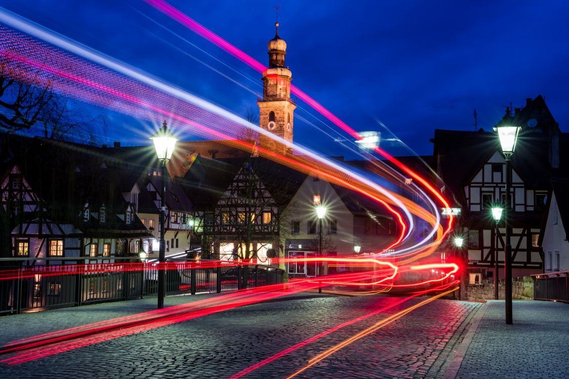 Zeitraffer-Fotografie Der Stadtstraße Während Der Nachtzeit. Wallpaper in 6000x4000 Resolution