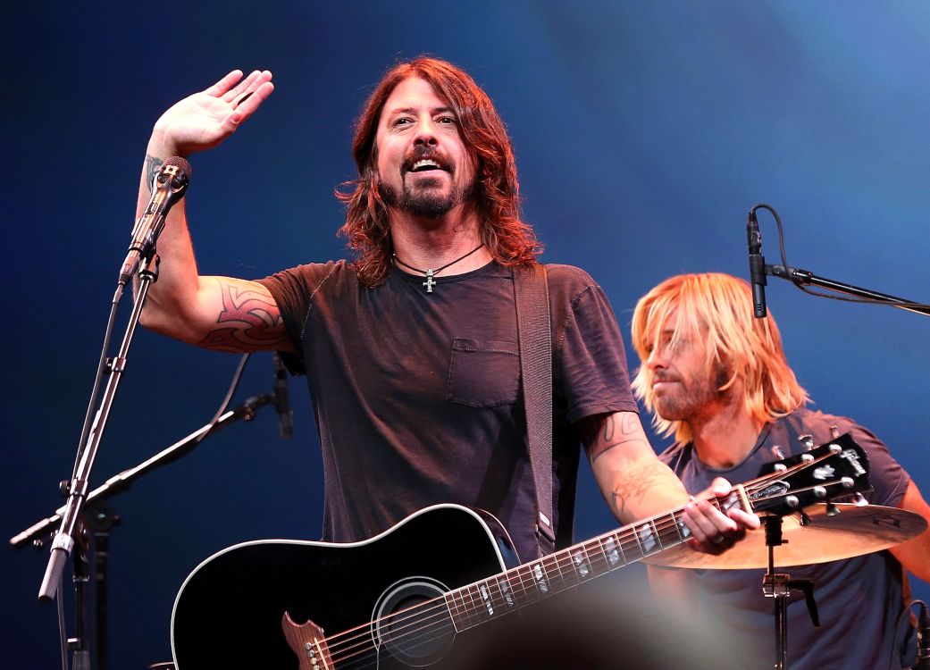 Dave Grohl, Foo Fighters, Chant, Guitare, Performance. Wallpaper in 3000x2161 Resolution
