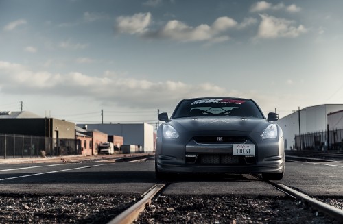 Image gray car on road during daytime