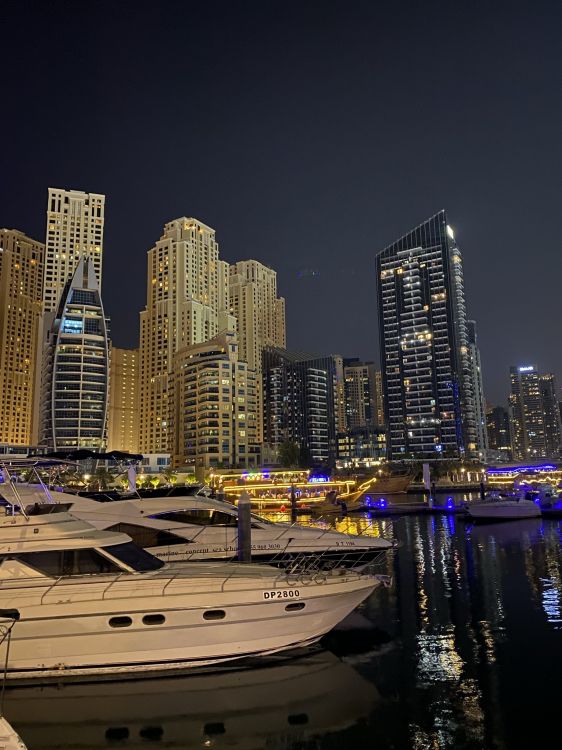 Dubai, Dubai Marina, Stadtlandschaften, Tower Block, Metropole. Wallpaper in 1536x2048 Resolution
