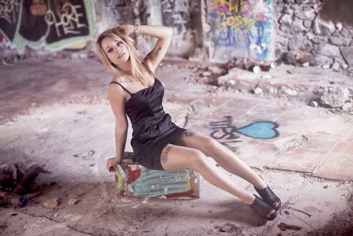 Modell, Schönheit, Bein, Mode, Schuh. Wallpaper in 2560x1707 Resolution