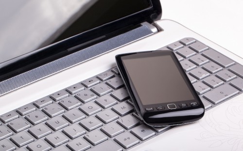 Image black and silver laptop computer