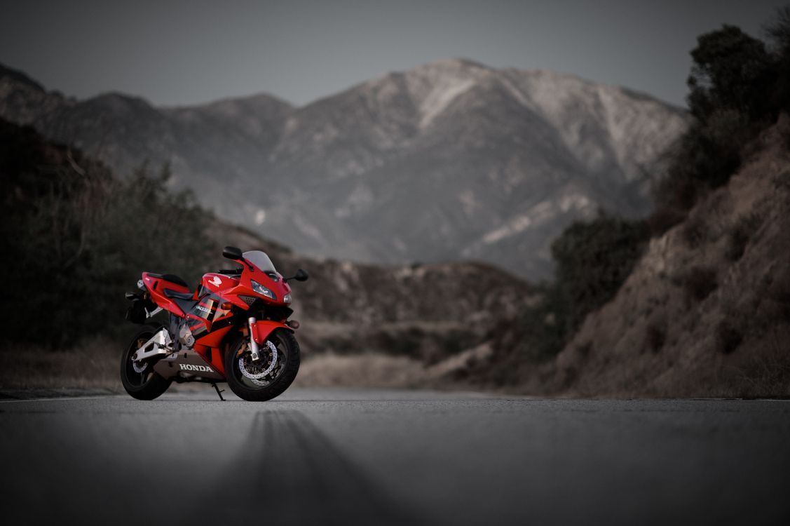 Red and Black Sports Bike on Road During Daytime. Wallpaper in 4256x2832 Resolution