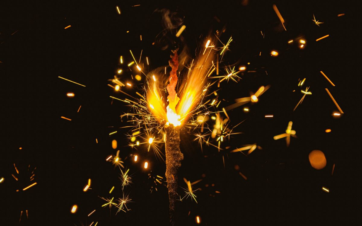 Feuer Mitten im Wald. Wallpaper in 3840x2400 Resolution