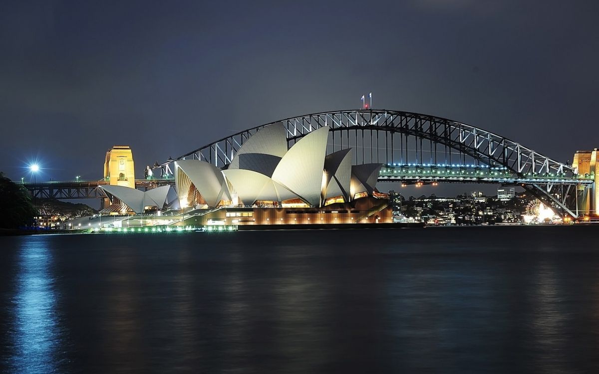 Sydney Opera House en Australia Durante la Noche. Wallpaper in 2560x1600 Resolution