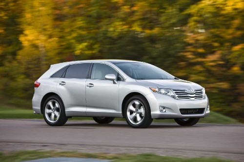 Image silver mercedes benz 5 door hatchback on road during daytime