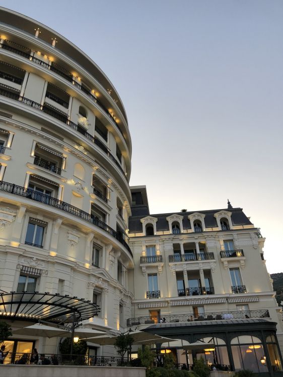 Hito, Ventana, Condominio, Fachada, Uso Mixto. Wallpaper in 1536x2048 Resolution